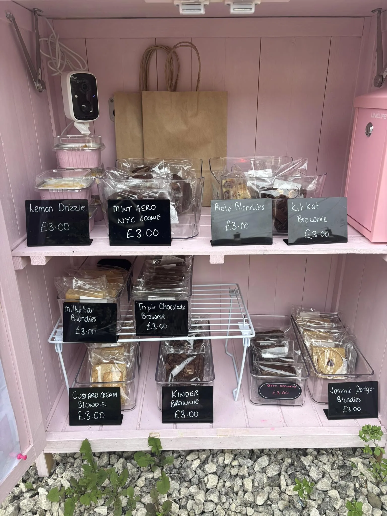 Cakes by Alice Cake Shed: honesty box on HonestyBox.uk