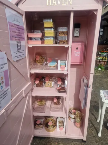 Photo 1 of 1 — Georgeous Cakes Cake Haven