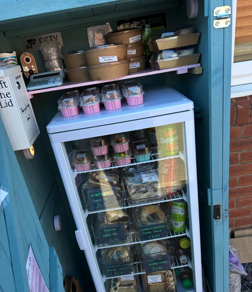 Ivy Cottage Cake Cwtch: honesty box on HonestyBox.uk