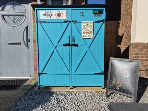 Photo 2 of 2 — Mini Munch Hut