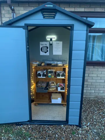 Photo 1 of 1 — Treats by Trish Cake Shed